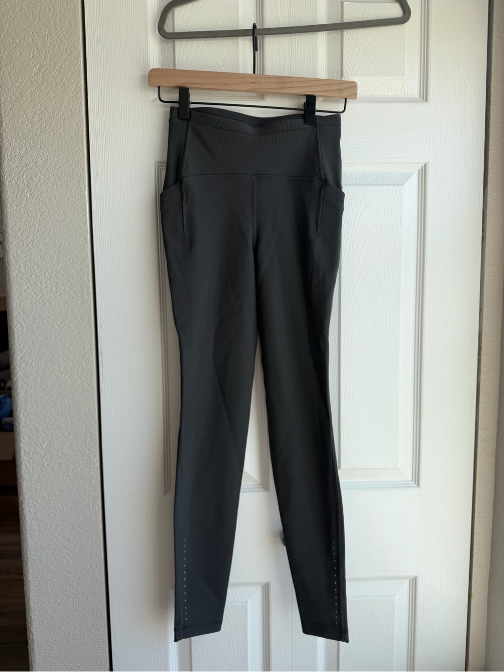 Lululemon Swift Speed High-Rise Ribbed Tight 28" Graphite Grey